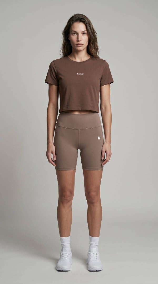 Kadın Kahverengi Bisiklet Yaka Minimal Logolu Sportif Crop Tişört