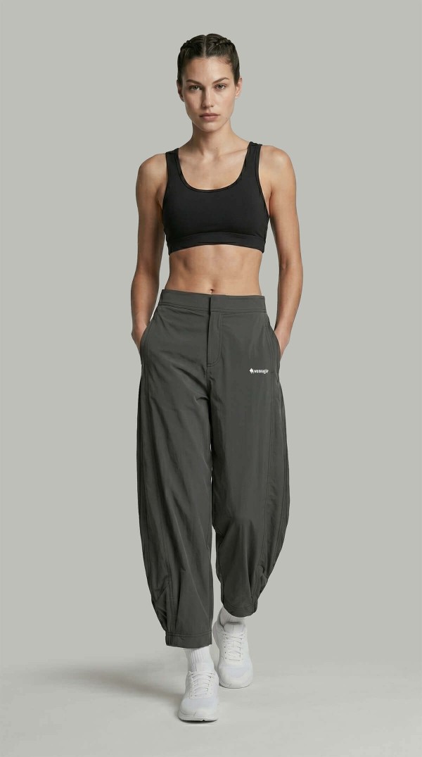 Rahat ve Şık Koyu Gri Büzgülü Cepli Jogger Pantolon